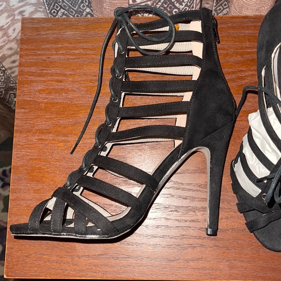Catherine Malandrino Hancy black heels Sz 7.5 - Picture 2 of 5